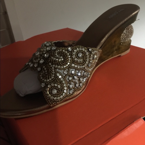 Platforms - Picture 2 of 3